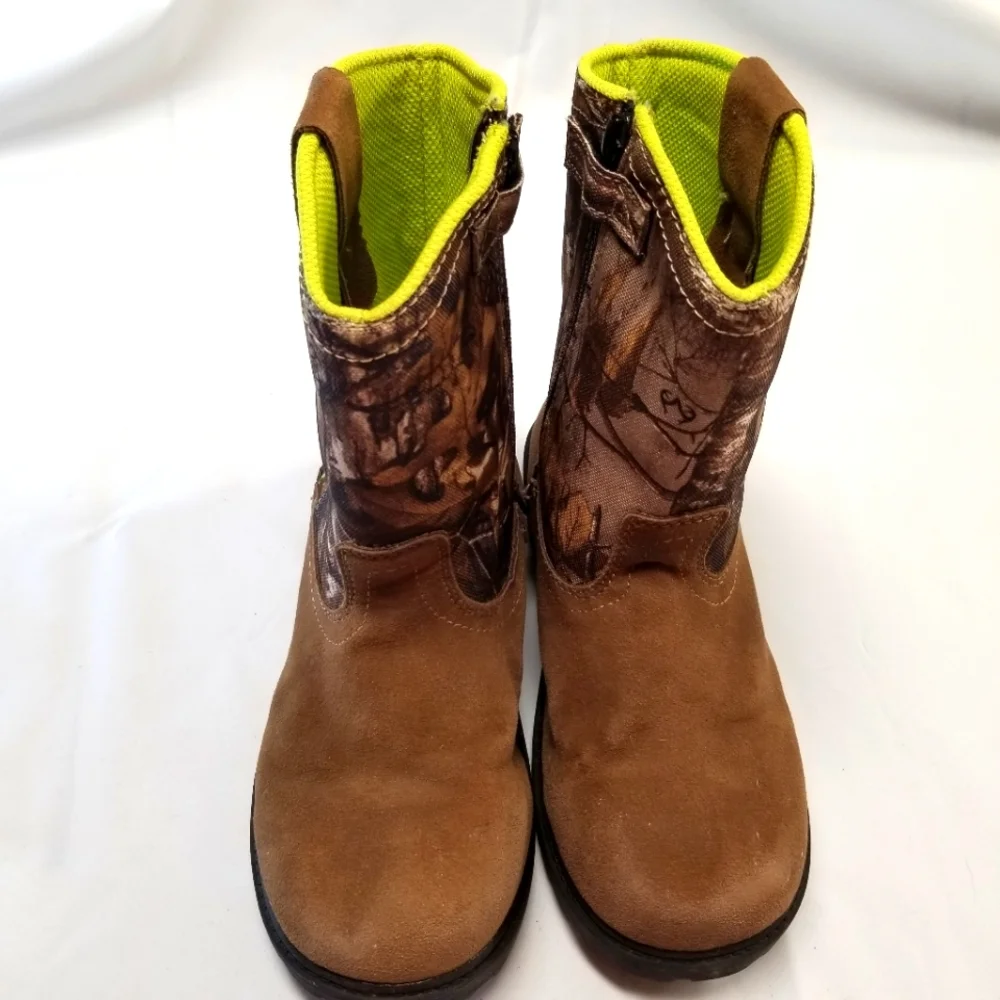 Magellan Outdoors Boots Youth Size 3D Camouflage RealTree Brown Neon Green